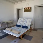 Cyclades فندق 2*