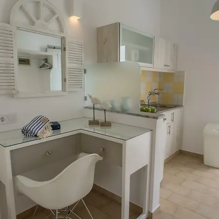 Cyclades Hotel 2*