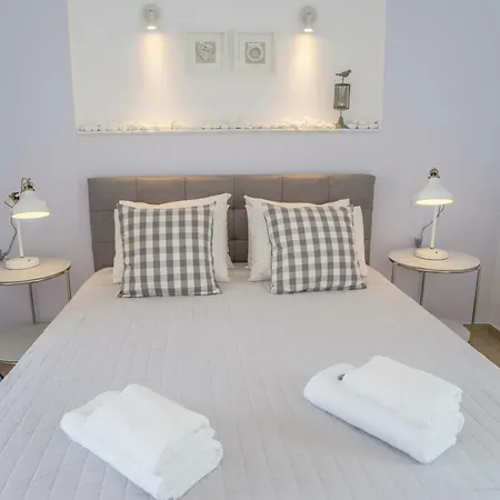 Cyclades 2* Parikia (Paros)