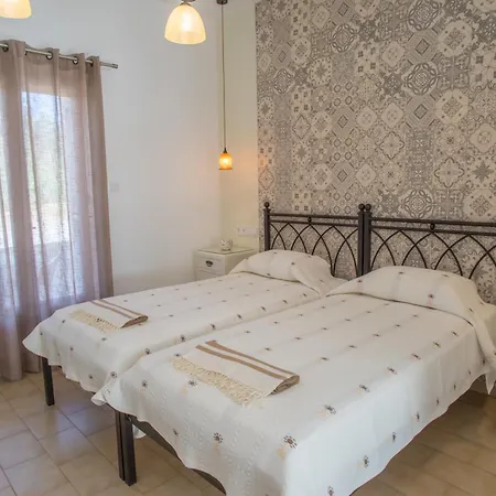 Cyclades 2* Parikia (Paros)