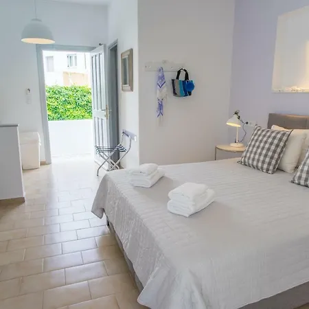 Cyclades Hotel 2*