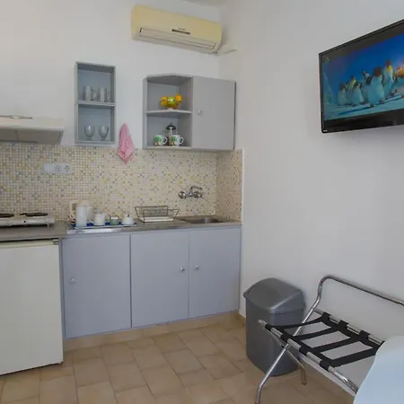 Cyclades Hotel 2*