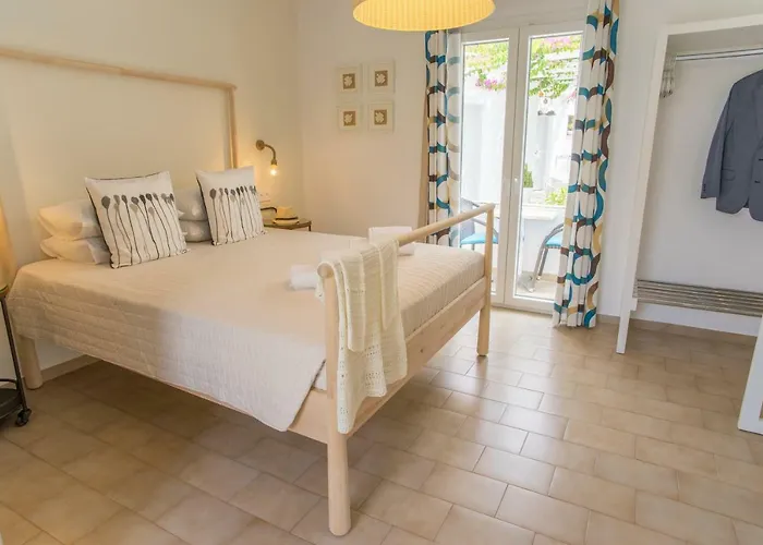 Cyclades 2* Parikia (Paros)