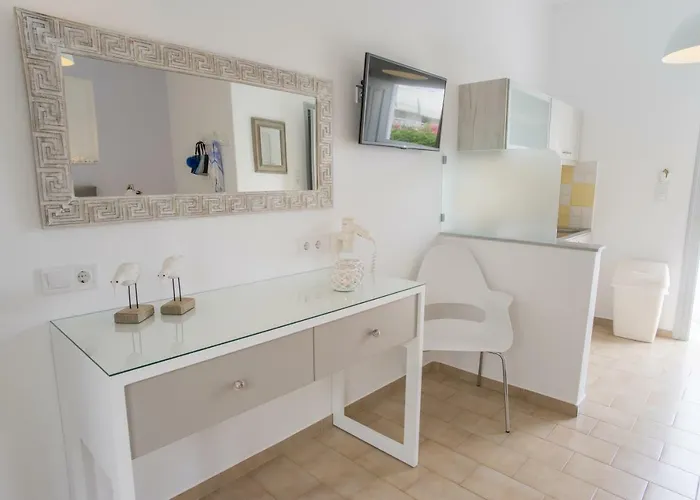 Cyclades Parikia (Paros)